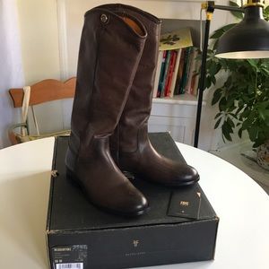 Frye Melissa NWOT Pull On Equestrian Button 2 Leather Boots size 10B Smo…
